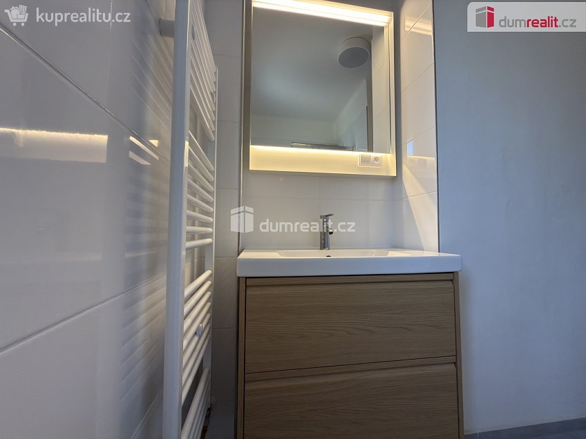 Pronájem bytu 2+1 61 m^2 Gočárova, Ústí nad Labem 