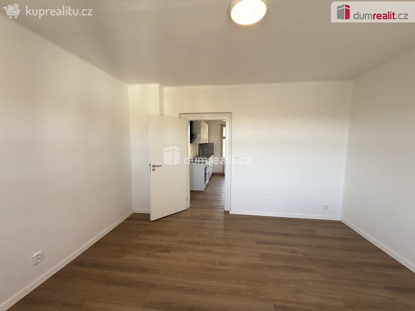 Pronájem bytu 2+1 61 m^2 Gočárova, Ústí nad Labem 