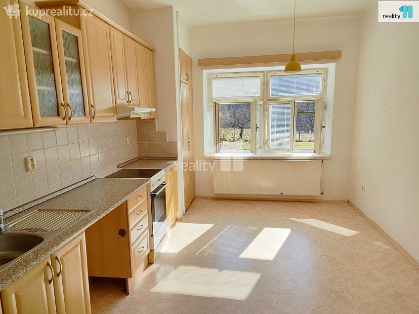 Pronájem bytu 3+1 104 m^2 Nová Paka, Nová Paka 