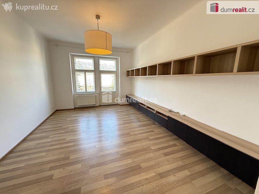 Pronájem bytu 2+1 68 m^2 U Nikolajky, Praha 5 