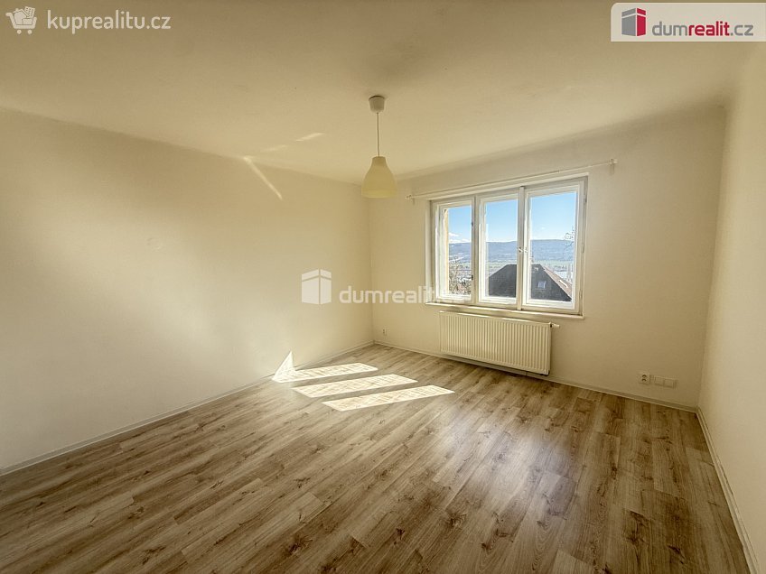 Pronájem bytu 2+1 60 m^2 Plánická, Praha 16 