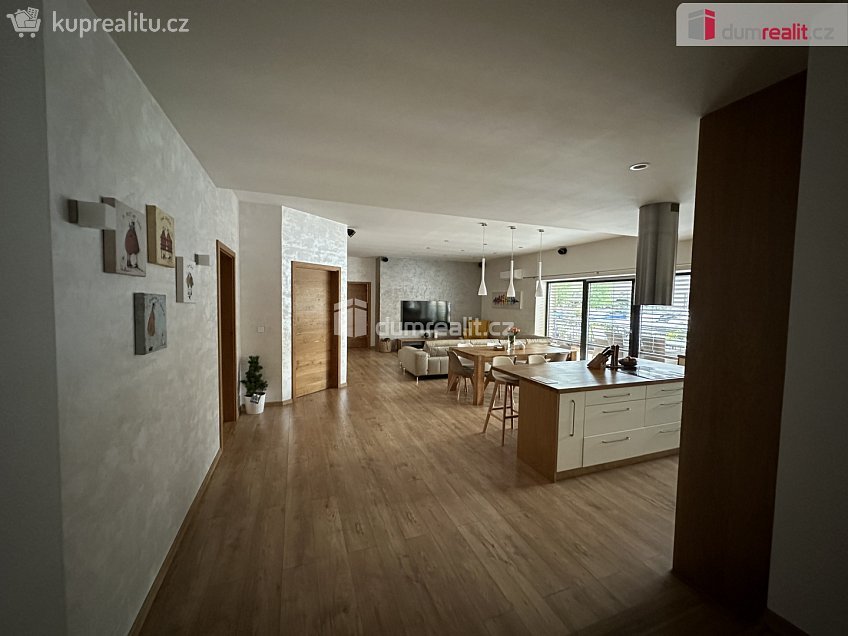 Prodej  rodinného domu 229 m^2 Dobrovského, Děčín 