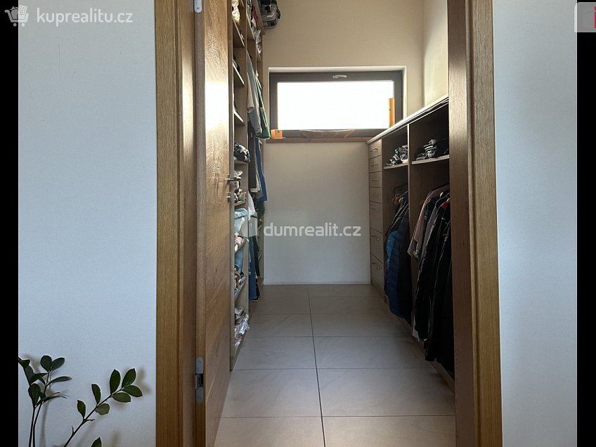 Prodej  rodinného domu 229 m^2 Dobrovského, Děčín 