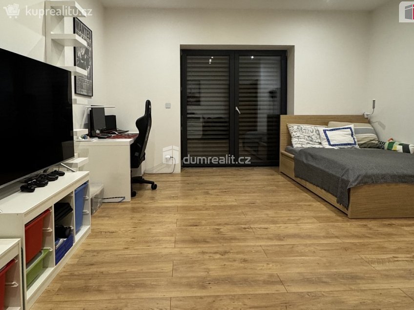 Prodej  rodinného domu 229 m^2 Dobrovského, Děčín 