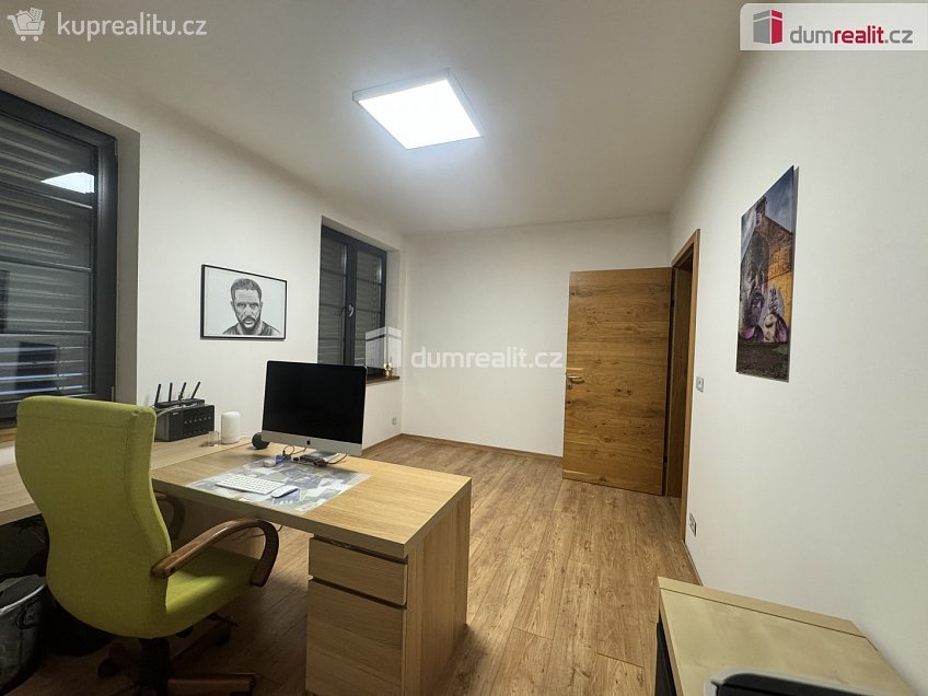 Prodej  rodinného domu 229 m^2 Dobrovského, Děčín 