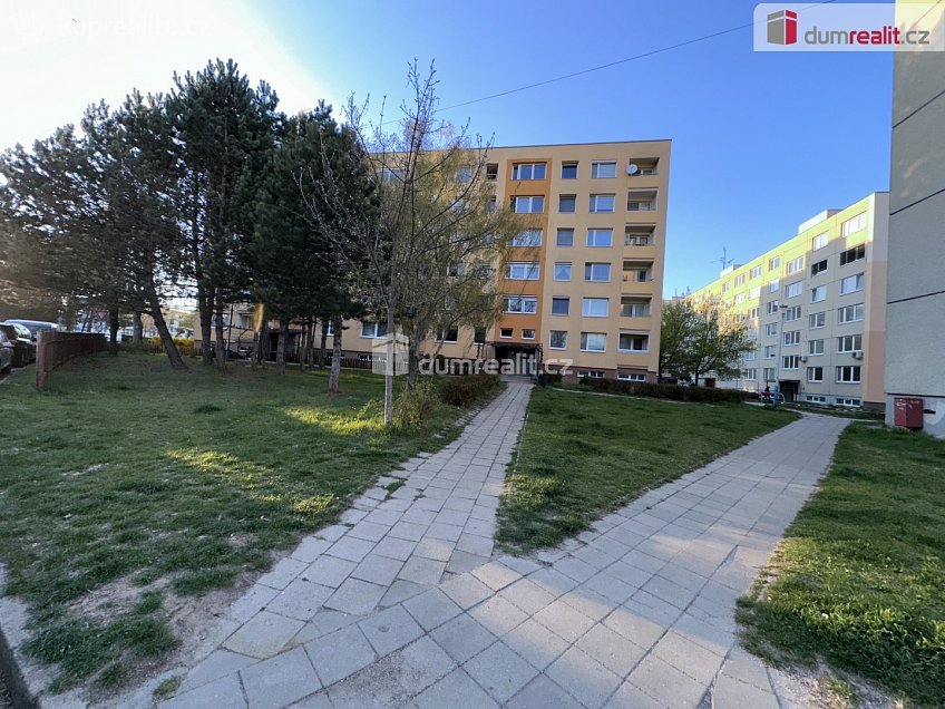 Prodej bytu 2+1 43 m^2 Na Valtické, Břeclav 