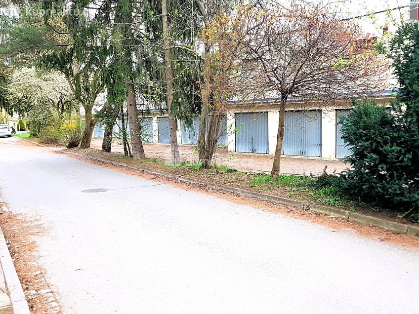 Prodej  garáže 17 m^2 Strž, Brno 