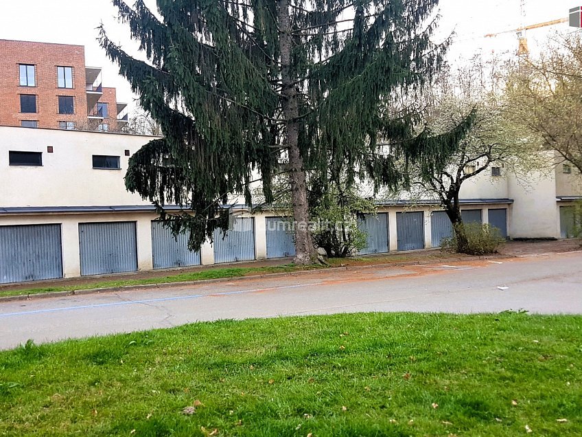 Prodej  garáže 17 m^2 Strž, Brno 