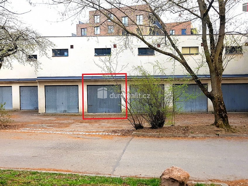 Prodej  garáže 17 m^2 Strž, Brno 
