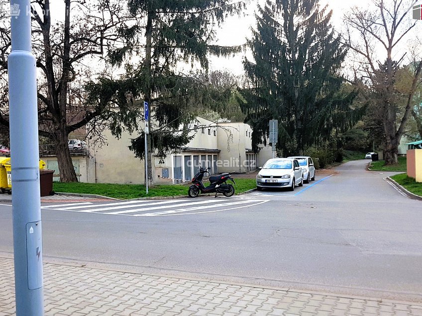 Prodej  garáže 17 m^2 Strž, Brno 