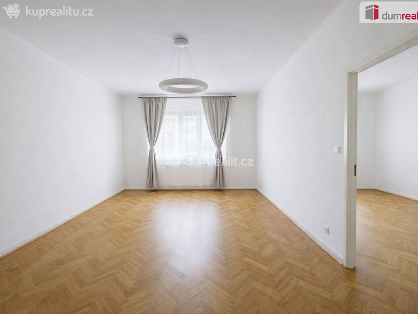 Pronájem bytu 3+1 84 m^2 Holečkova, Praha 5 