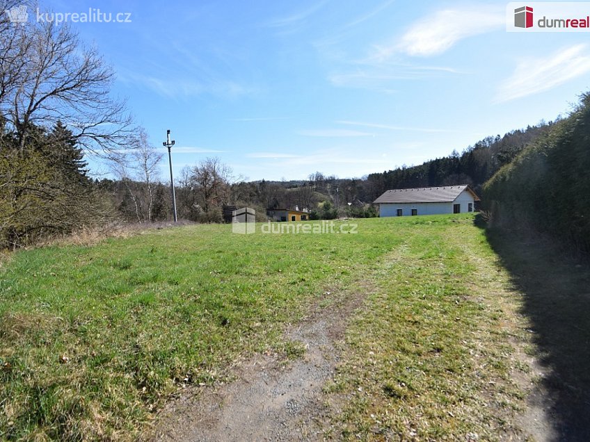 Prodej  stavebního pozemku 2256 m^2 Nad Splavem, Nespeky 