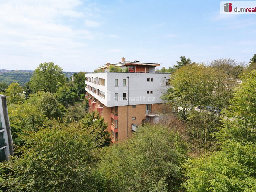 Pronájem bytu 2+kk 38 m^2 Pod Hybšmankou, Praha 5 