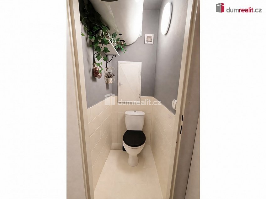 Pronájem bytu 2+kk 38 m^2 Pod Hybšmankou, Praha 5 