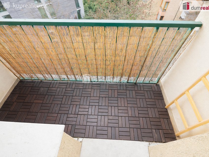 Pronájem bytu 2+kk 38 m^2 Pod Hybšmankou, Praha 5 