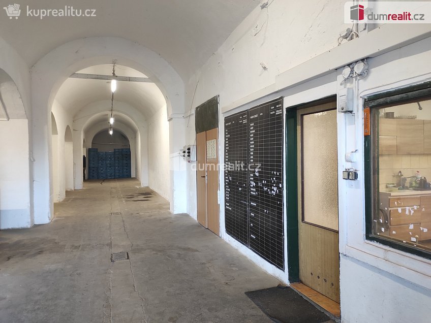 Pronájem  komerční reality 500 m^2 Vančurova, Opava 