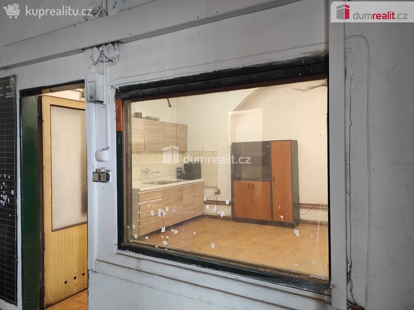 Pronájem  komerční reality 500 m^2 Vančurova, Opava 