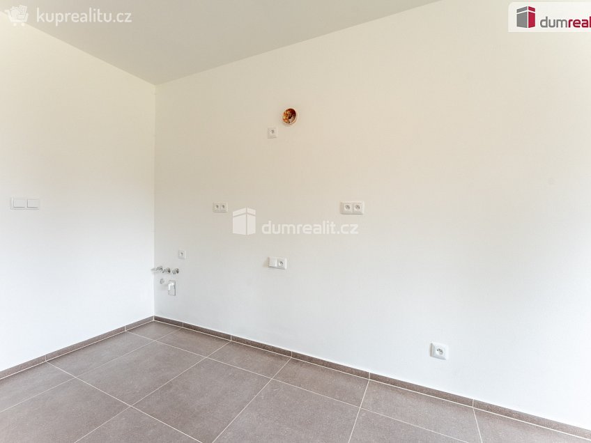 Prodej  rodinného domu 80 m^2 Kostelec, Kostelec 