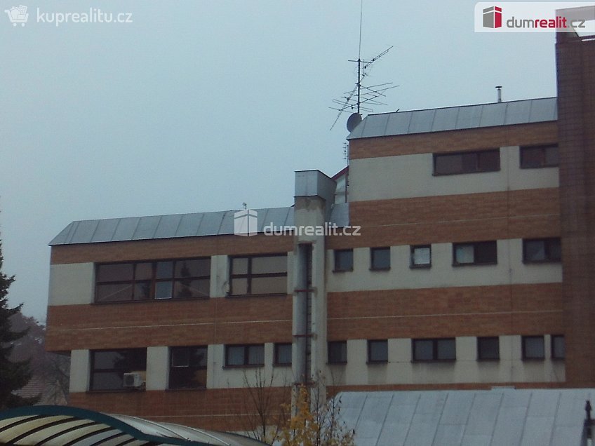 Pronájem bytu 1+kk 30 m^2 Na Hložku, Dobrovice 