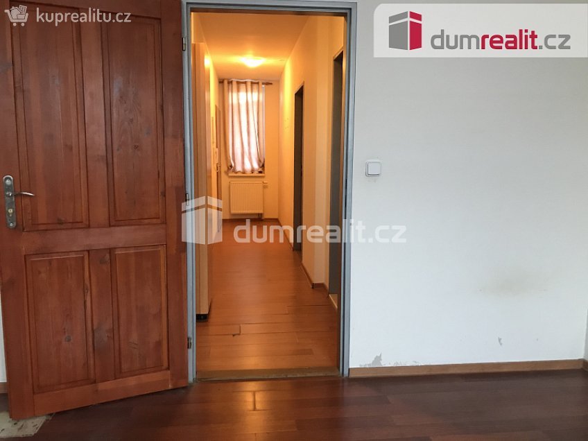 Pronájem bytu 3+kk 50 m^2 Zenklova, Praha 8 