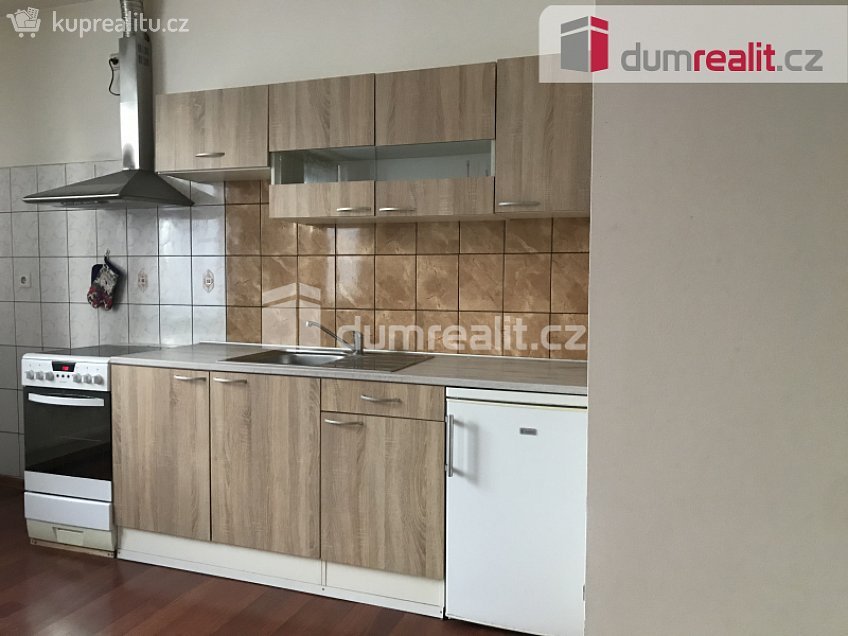 Pronájem bytu 3+kk 50 m^2 Zenklova, Praha 8 