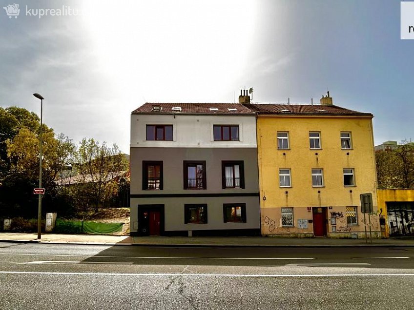 Pronájem bytu 1+kk 34 m^2 Michelská, Praha 4 