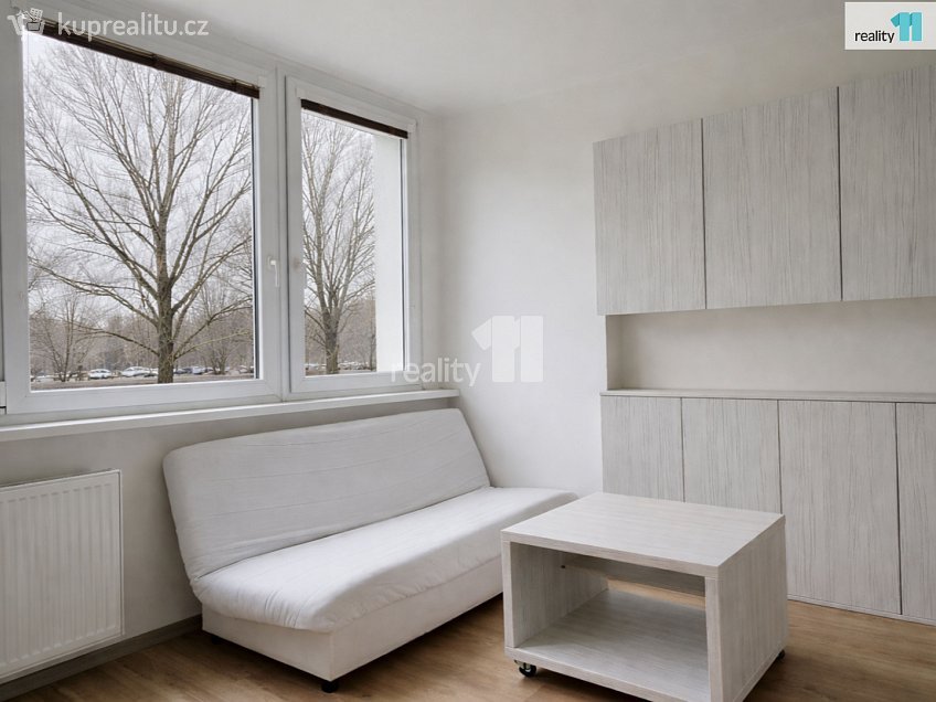 Pronájem bytu 1+1 29 m^2 Rimavské Soboty, Kolín 