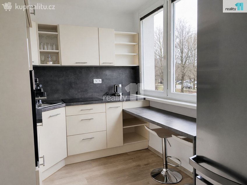 Pronájem bytu 1+1 29 m^2 Rimavské Soboty, Kolín 