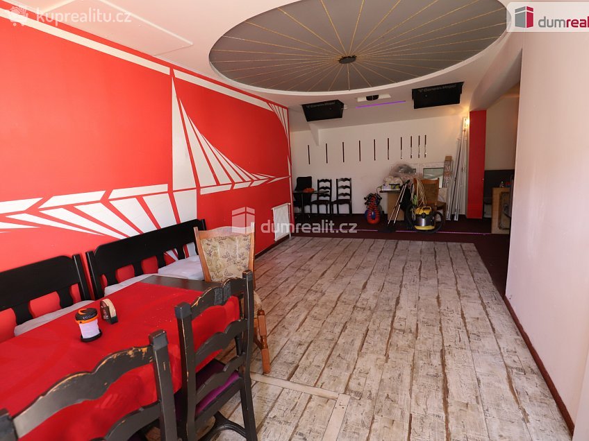 Prodej  rodinného domu 330 m^2 Vítězná, Habartov 