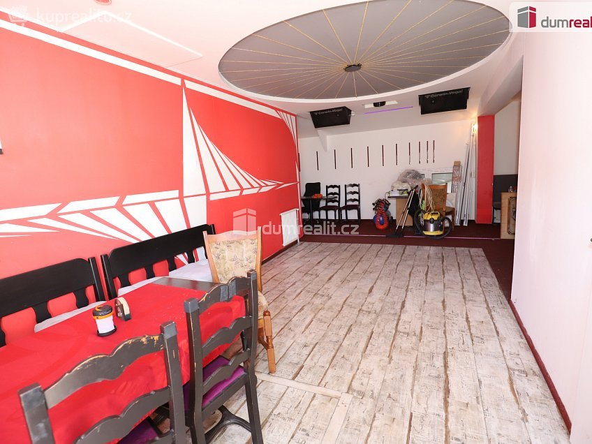 Prodej  rodinného domu 330 m^2 Vítězná, Habartov 