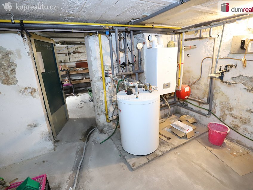 Prodej  rodinného domu 330 m^2 Vítězná, Habartov 