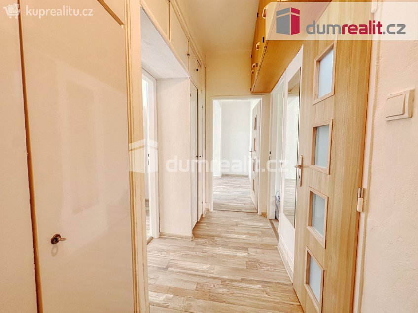 Pronájem bytu 3+1 73 m^2 Dukelských hrdinů, Ústí nad Labem 