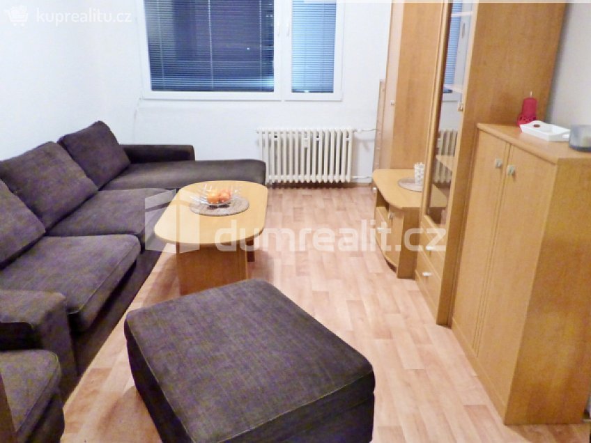 Pronájem bytu 3+1 58 m^2 Čs. armády, Štětí 