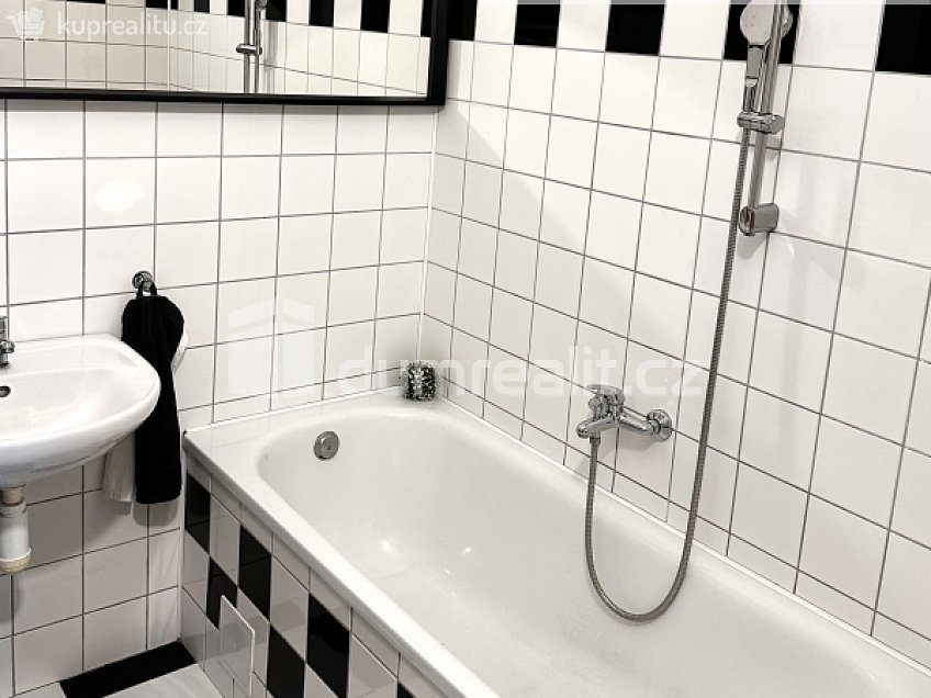 Pronájem bytu 2+1 63 m^2 Alej 17. listopadu, Roudnice nad Labem 