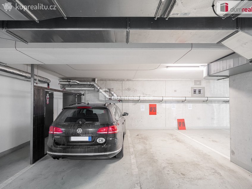 Pronájem bytu 3+kk 74 m^2 U libeňského pivovaru, Praha 8 