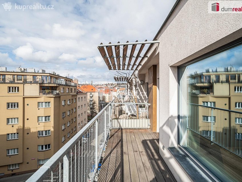 Pronájem bytu 3+kk 74 m^2 U libeňského pivovaru, Praha 8 