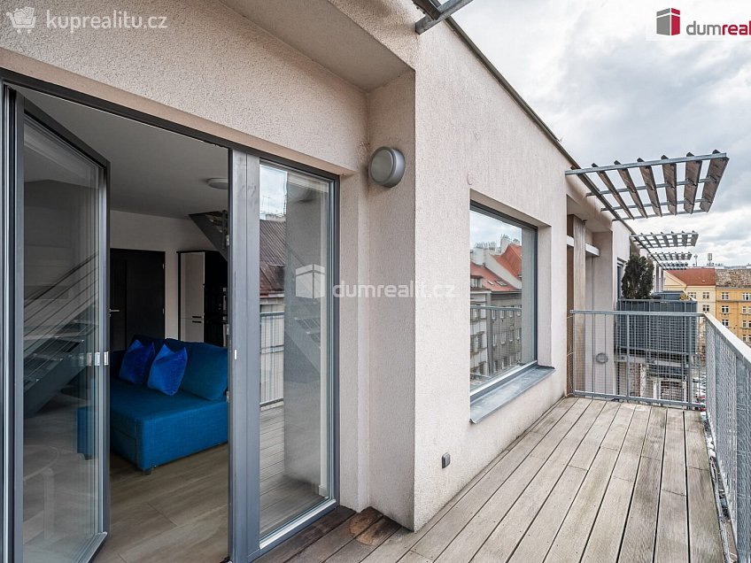 Pronájem bytu 3+kk 74 m^2 U libeňského pivovaru, Praha 8 