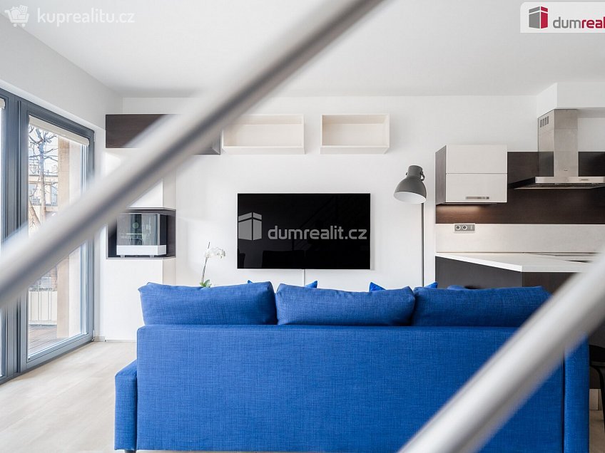 Pronájem bytu 3+kk 74 m^2 U libeňského pivovaru, Praha 8 