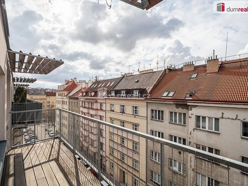 Pronájem bytu 3+kk 74 m^2 U libeňského pivovaru, Praha 8 