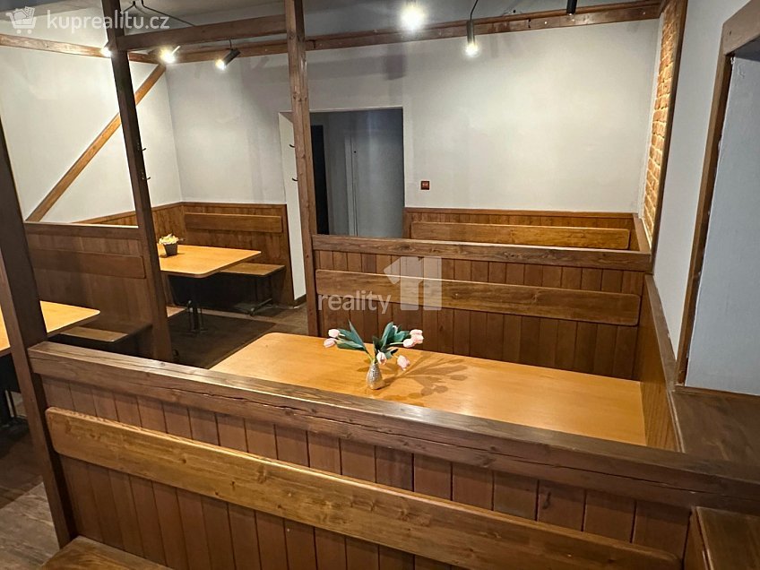 Pronájem  restauračního zařízení 232 m^2 Masarykovo náměstí, Náchod 