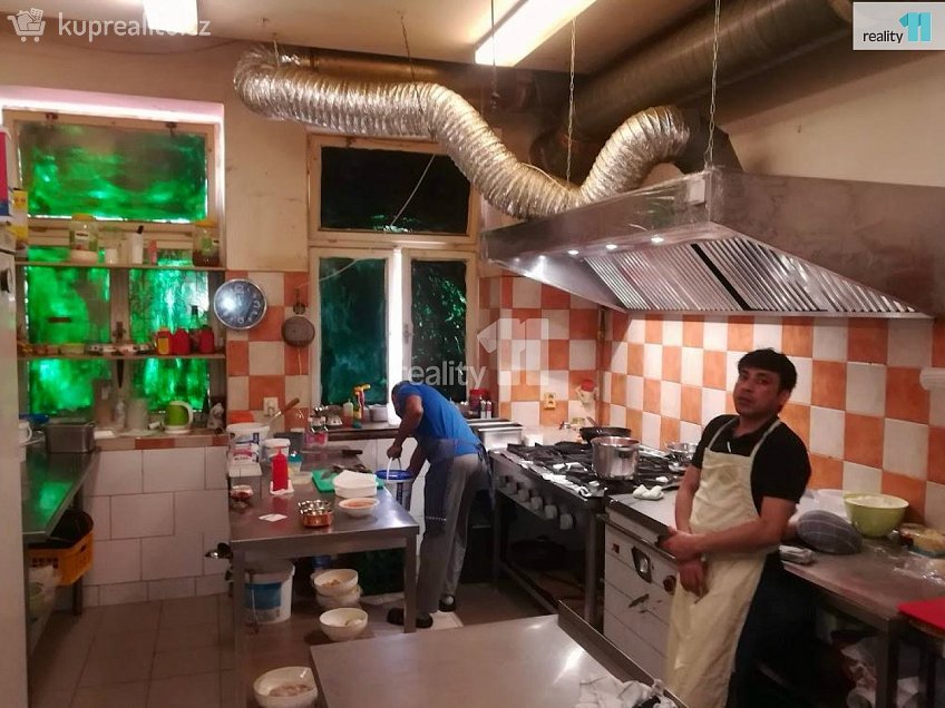 Pronájem  restauračního zařízení 232 m^2 Masarykovo náměstí, Náchod 