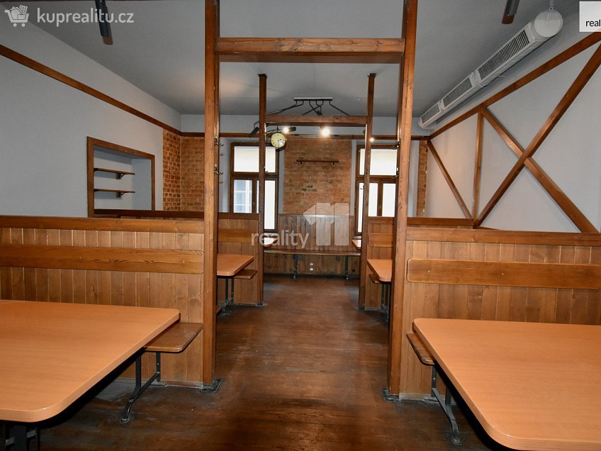 Pronájem  restauračního zařízení 232 m^2 Masarykovo náměstí, Náchod 