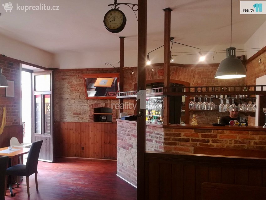 Pronájem  restauračního zařízení 232 m^2 Masarykovo náměstí, Náchod 