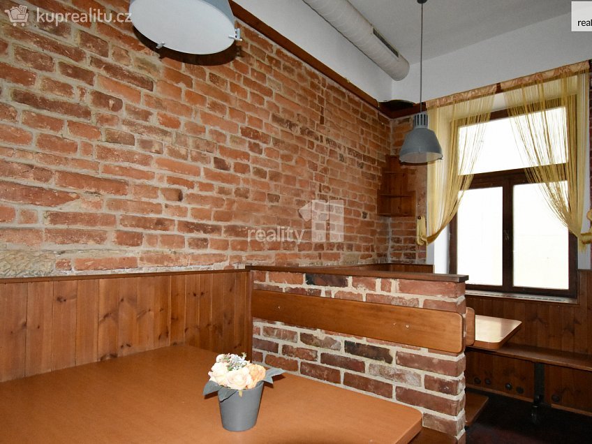 Pronájem  restauračního zařízení 232 m^2 Masarykovo náměstí, Náchod 