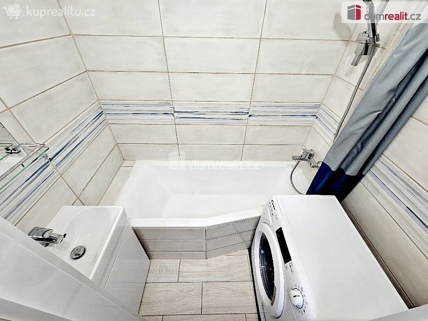 Pronájem bytu 2+1 50 m^2 Alešova, Plzeň 