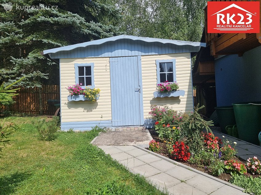 Prodej  rodinného domu 170 m^2 Na Stráni 119, Valy 