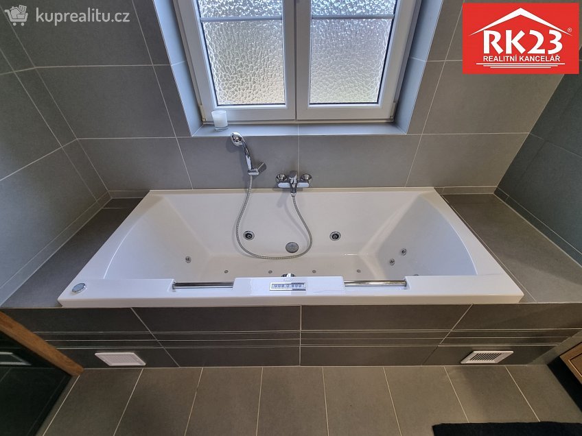 Prodej bytu 3+kk 165 m^2 Bezejmenná 725, Mariánské Lázně 