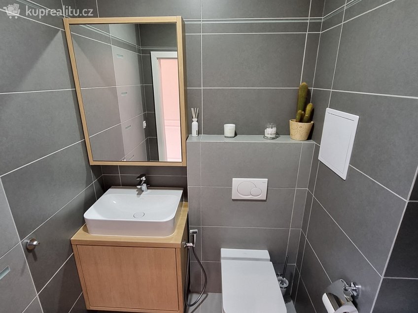 Prodej bytu 3+kk 165 m^2 Bezejmenná 725, Mariánské Lázně 