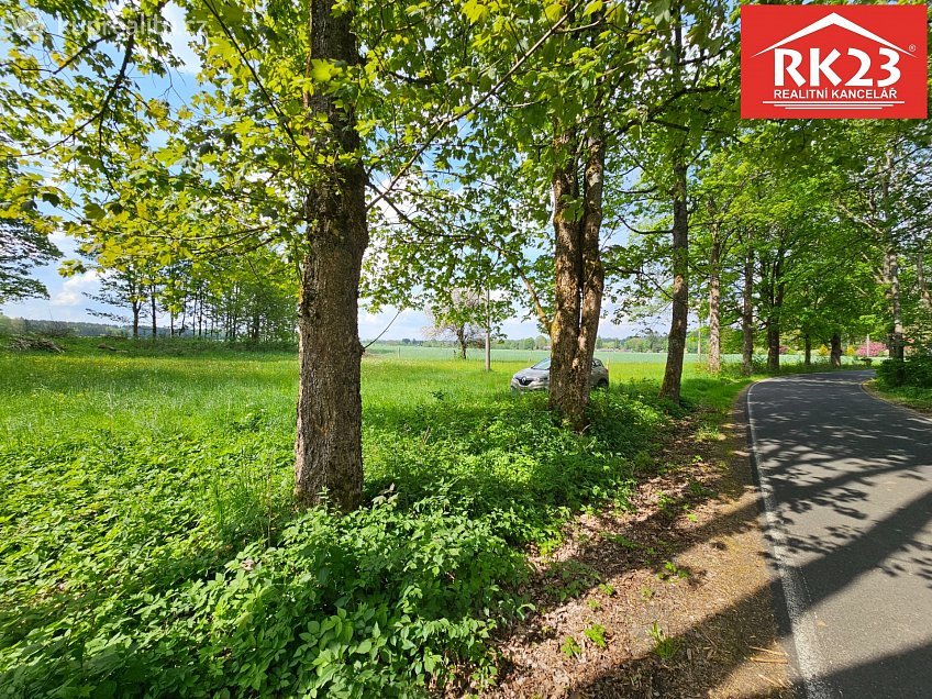 Prodej  stavebního pozemku 2874 m^2 Tři Sekery, Tři Sekery 