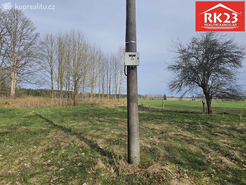 Prodej  stavebního pozemku 2874 m^2 Tři Sekery, Tři Sekery 